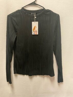 Textured Black Long-Sleeve Crew Neck Top